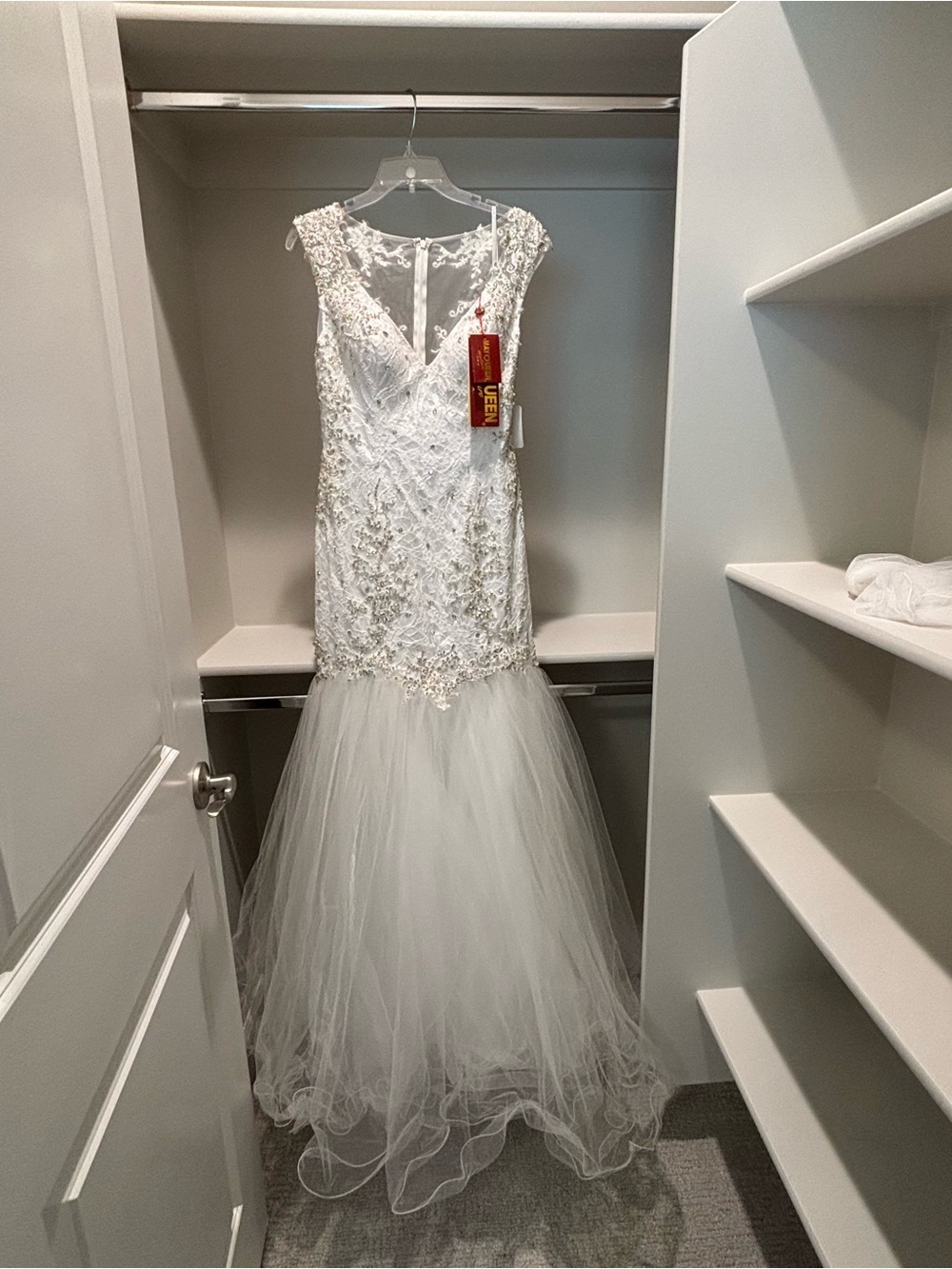 Elegant White Lace Mermaid Gown Never Worn New with Tags